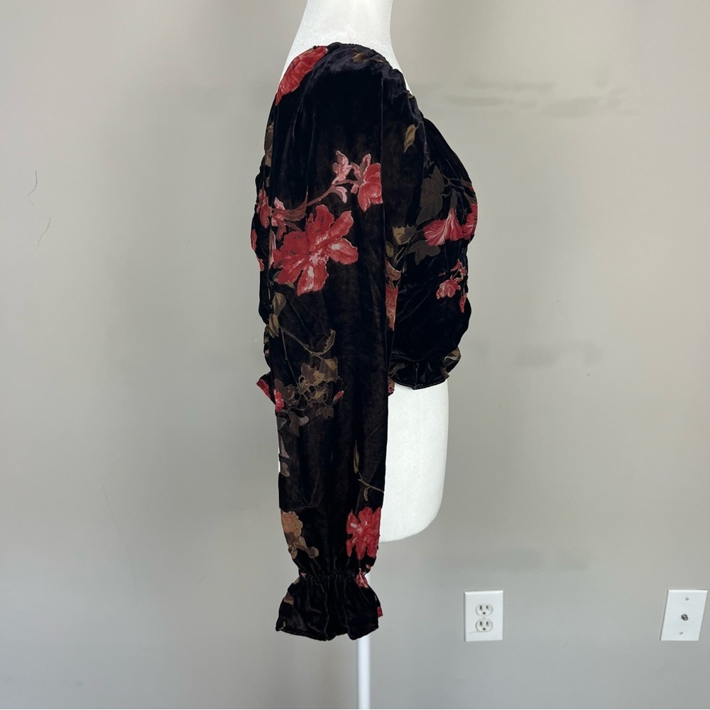 BY TOGETHER BURNOUT LONG SLEEVE VELOUR FLORAL CROP TOP SIZE MEDIUM - Picture 9 of 16